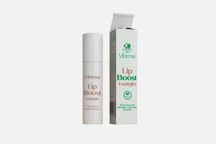 LIP OIL CON VITAMINE GUSTO VANIGLIA – Idratazione, Protezione e Gusto Delicato per le Tue Labbra